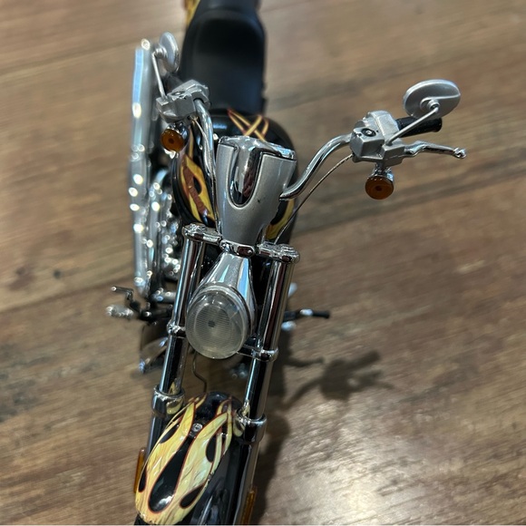 Franklin Mint 2005 Harley-Davidson Road Rally VRSCB V-ROD Limited Edition - Picture 11 of 14